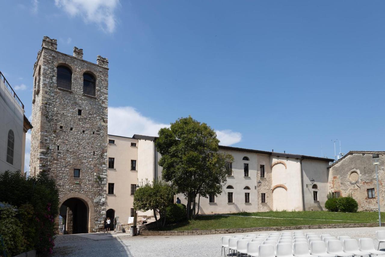 Lapiccolina Apartment Desenzano del Garda Exterior photo